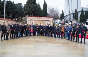 Gəncliyə Yardım Fondunun Kollektivi Şəhidlər Xiyabanını Ziyarət Edib