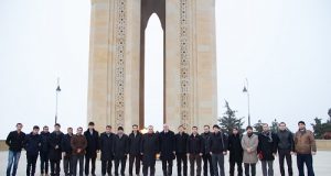 Gəncliyə Yardım Fondunun Nümayəndələri Şəhidlər Xiyabanını ziyarət etdi