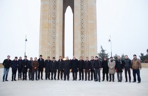 Gəncliyə Yardım Fondunun Nümayəndələri Şəhidlər Xiyabanını ziyarət etdi