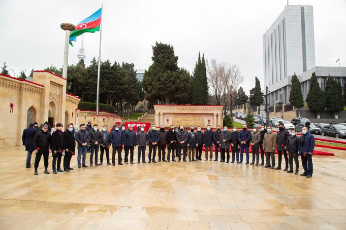 GYF Kollektivi Şəhidlər Xiyabanını Ziyarət Edib