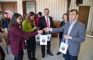 8 Gənclərimiz Tarixinə Sahib Çıxır