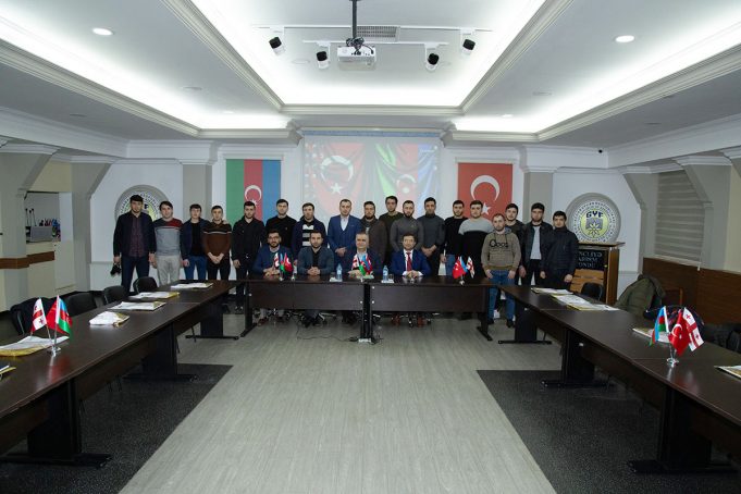 GYF-də “Gənclik və Dünyada Könüllülük Fəaliyyəti” Adlı Beynəlxalq Konfrans Keçirilib