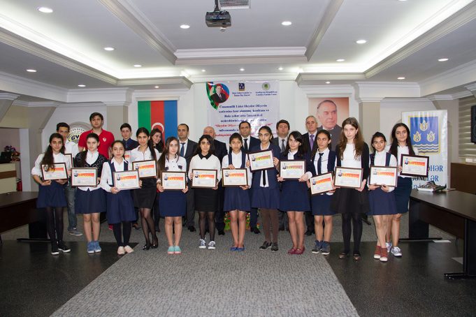 “Heydər Əliyev və Müstəqil Azərbaycan” mövzusunda inşa yazı müsabiqəsinin mükafatlandırma mərasimi keçirilmişdir