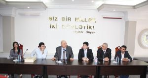 GYF-də Gənclər yazıçı Çingiz Abdullayev ilə görüşüb