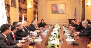 Dövlət Komitəsinin sədri Mübariz Qurbanlı Osman Nuri Toppaşla görüşüb