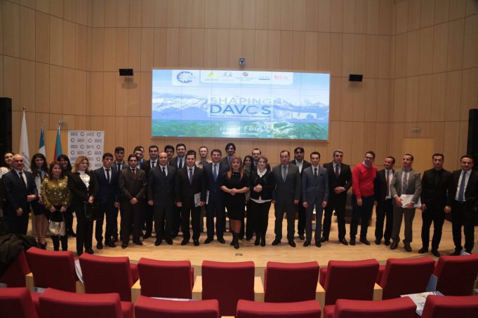 “Davosa Doğru-Bakı” Forumu Keçirilib