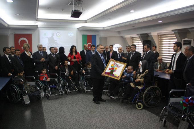 “Sən tək deyilsən” adlı xeyriyyə tədbiri keçirildi