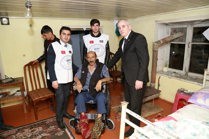 GYF Rəhbərliyi Cəbhə Bölgəsində Şəhid Ailələri İlə Görüşdü