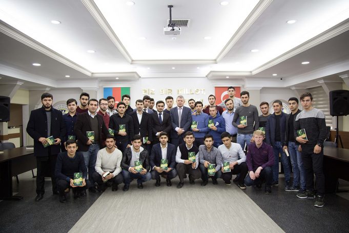 Elxan Elatlı GYF-də Gənclərlə Görüşüb