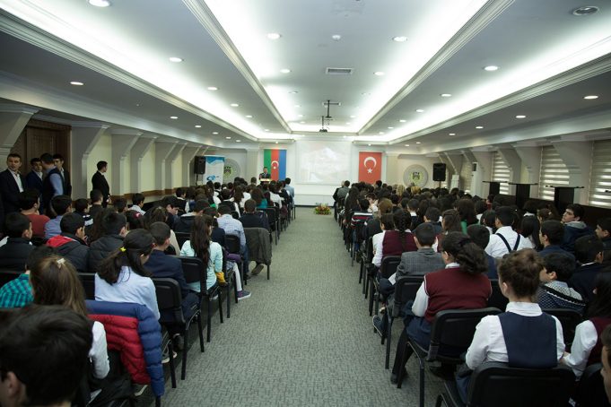 GƏNCLƏRİMİZ DƏYƏRLƏRİMİZƏ SAHİB ÇIXDI