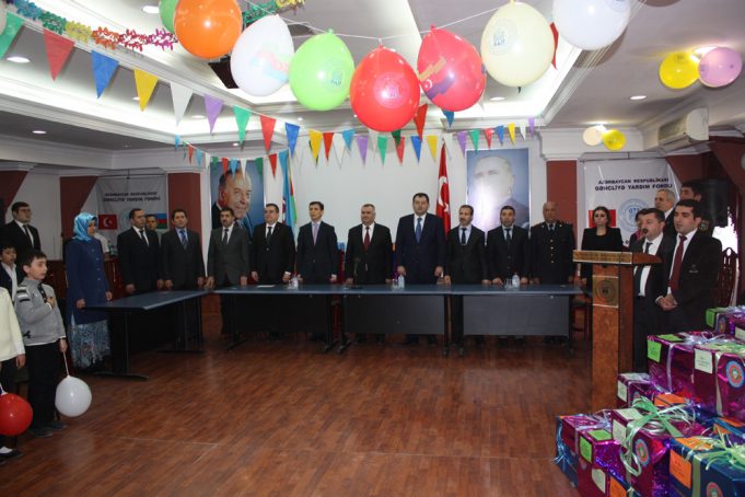 Aprel-Uşaq Bayramı” münasibətilə Gəncliyə Yardım Fondu “101 Arzunu Gerçəkləşdir” layihəsinin yekun mərasimi olaraq 101 uşağı sevindirdi