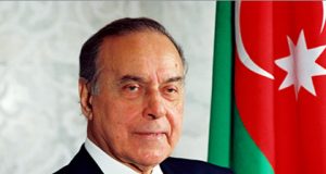 Heydər Əliyevin vəfatından doqquz il ötür