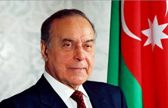 Heydər Əliyevin vəfatından doqquz il ötür