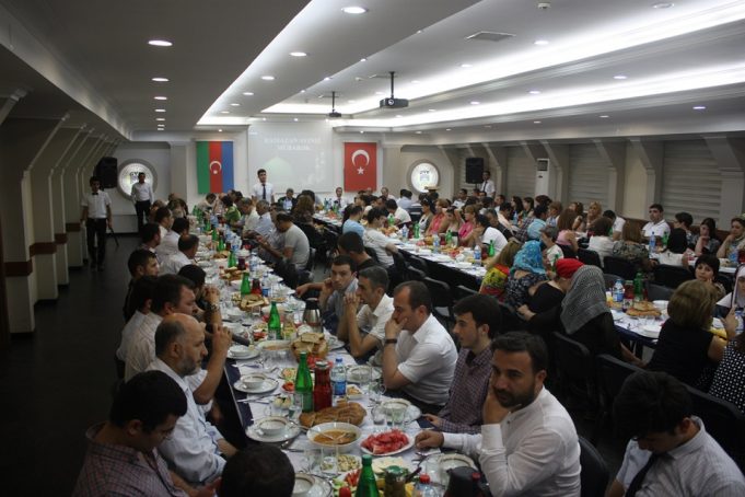 QHT nümayəndələri İftar süfrəsində bir araya gəldi