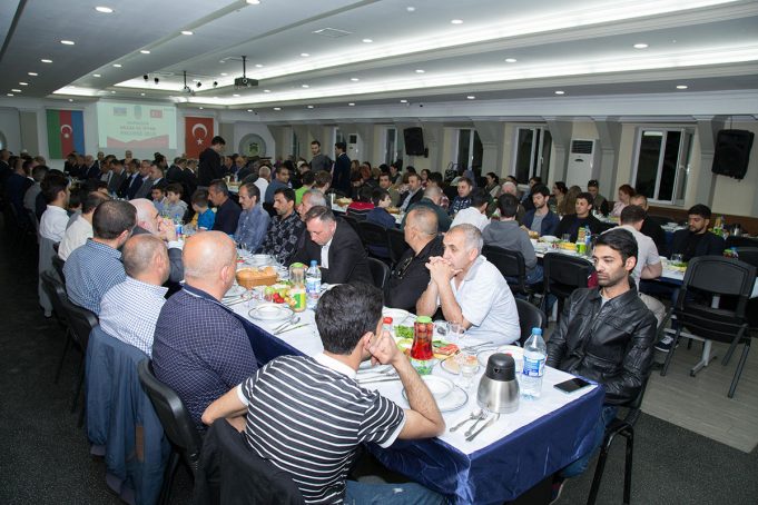 Gəncliyə Yardım Fondunda Şəhid Ailələri Üçün İftar Süfrəsi Açıldı