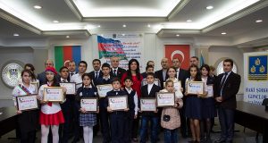 “Mənim bayrağım” mövzusunda keçirilən şeir və inşa yazı müsabiqəsinin qalibləri mükafatlandırıldı