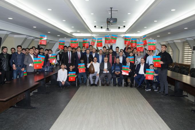 Bayraq Günü Münasibəti İlə GYF-də “Gənclərə Yön Verən Dəyərlərimiz” Adlı Seminar Keçirilib