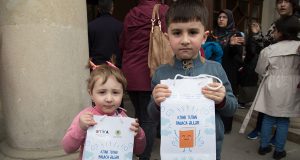 “Kitab Tutan Balaca Əllər” Layihəsi Çərçivəsində 3 min Şagirdə 9 Adda Kitab Hədiyyə Edilib 