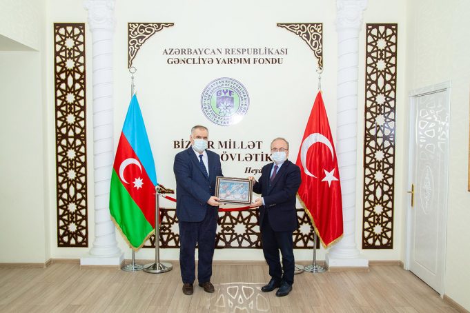 TÜRKİYƏ MAARİF VƏQFİNİN BAŞQANI GYF-Nİ ZİYARƏT EDİB