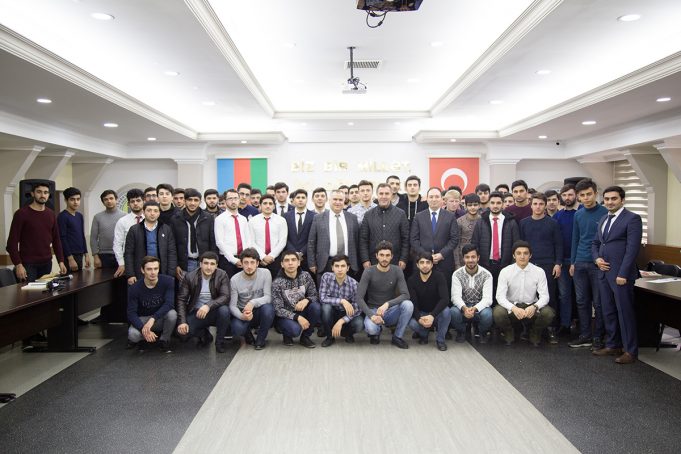 Millət Vəkili Tələbə Gənclərlə Görüşdü