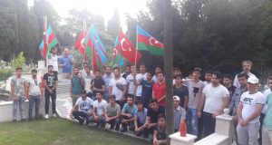 Azərbaycanlı Tələbələr Nuri Paşanın Qəbrini Ziyarət Edib