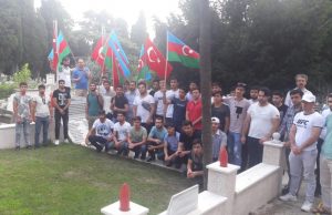 Azərbaycanlı Tələbələr Nuri Paşanın Qəbrini Ziyarət Edib