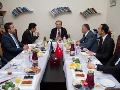 GYF-də Türk Əməkdaşlıq və İnkişaf İdarəsinin (TİKA) başqanı Dr. Serdar Çama “Qardaşlıq Balı” ikram edildi