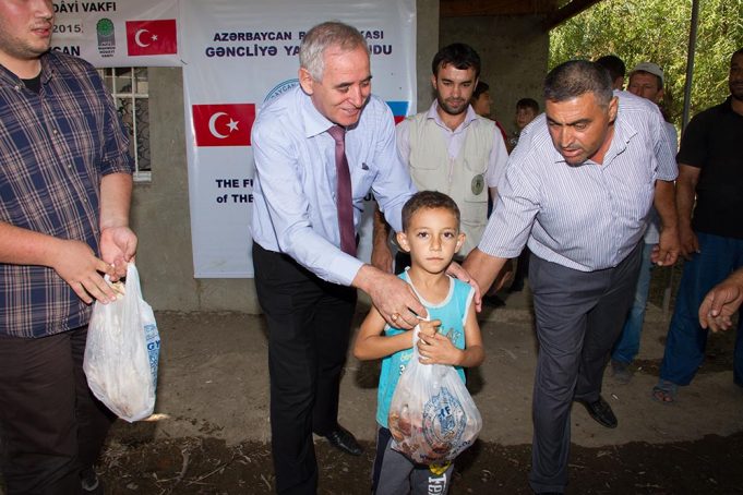 GYF Təmas Xəttində Yaşayan 2000 Ailəyə Bayram Sevinci Yaşatdı