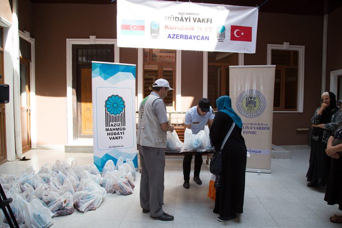 Gəncliyə Yardım Fondu 4000 Ailəyə Bayram Sevinci Yaşatdı