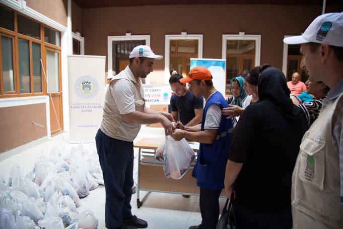 GYF Şəhid Ailələrinə Bayram Sevinci Yaşatdı