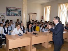 Orta Məktəblərdə Radikalizmin Zərərləri Haqqında Maarifləndirmə Tədbirləri Davam Edir