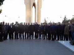 16 GYF Kollektivi Şəhidlər Xiyabanını Ziyarət Edib
