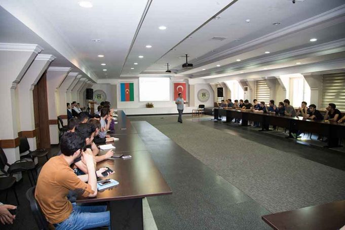 GYF-də İş Axtarmaq bir işdir adlı konfrans keçirilib