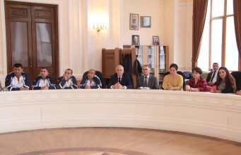 Suriya Türkmənlərinin Tanınmış Sənətçisi Adil Şanla görüşdə GYF Nümayəndələri İştirak Edib