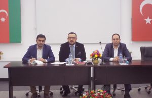 Fərrux Tuzcuoğlu GYF-də Tələbələrlə Görüşüb