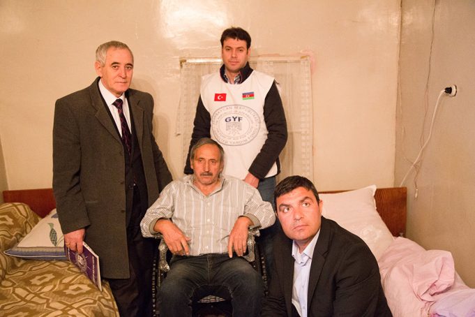 GYF Cəbhə bölgəsində xeyriyyə işlərini davam etdirir