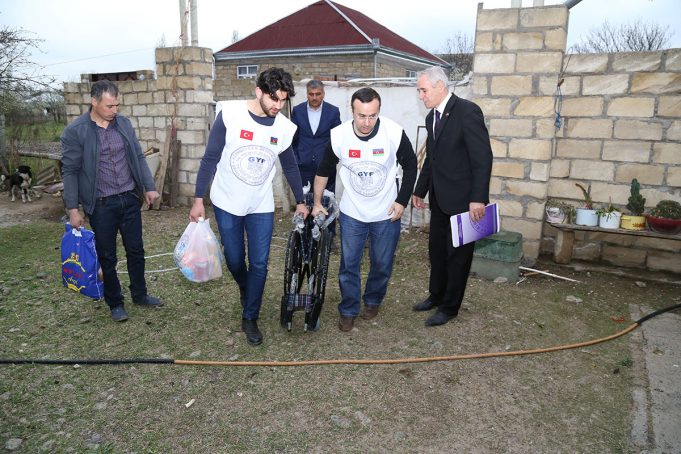 Cəbhə Bölgəsində Ehtiyac Sahibi Ailələrlə Görüş Keçirildi