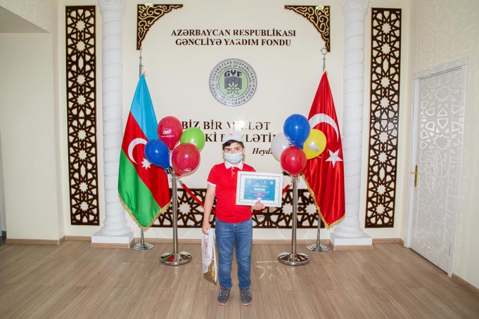 Online Kitab Müsabiqəsinin Qalibləri Mükafatlandırdı