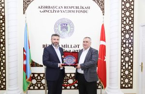 Türkiyənin Məşhur Yazıçıları GYF-də Gənclərlə Görüşüb