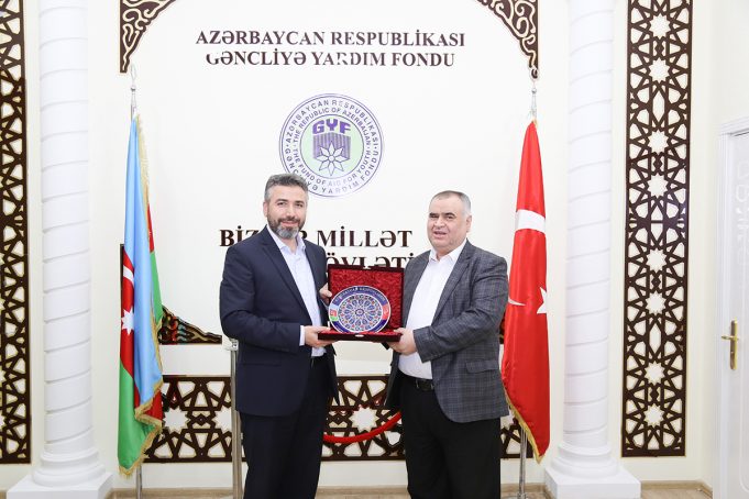 Türkiyənin Məşhur Yazıçıları GYF-də Gənclərlə Görüşüb