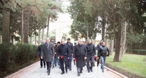 Ümummilli Lider Heydər Əliyevin məzarı ziyarət edildi