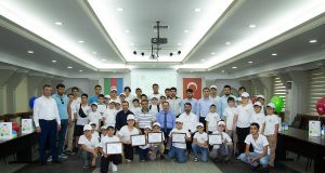 GYF-də Yay Məktəbinin Müdavimləri Mükafatlandırılıb