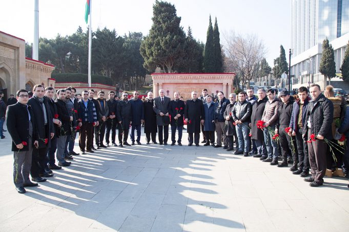 GYF Kollektivi Şəhidlər Xiyabanını Ziyarət Edib