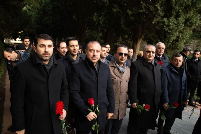 Ümummilli Lider Heydər Əliyevin məzarı ziyarət edildi