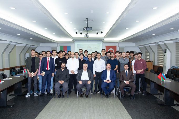 GYF-nin Rəhbəri İstedadlı Gənclərlə Görüşüb