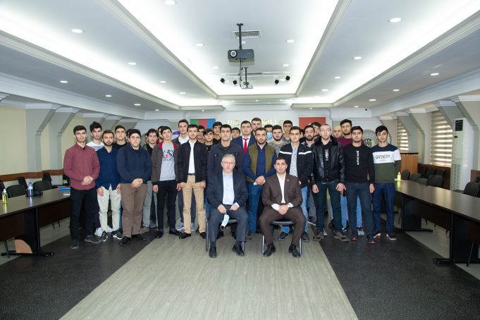 BİGA Tələbələri Türkiyədən Gələn Qonaqla Görüşdü