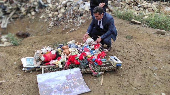 QHT Nümayəndələri Gəncə Terrorunda Həlak Olanların Xatirəsini Yad Ediblər