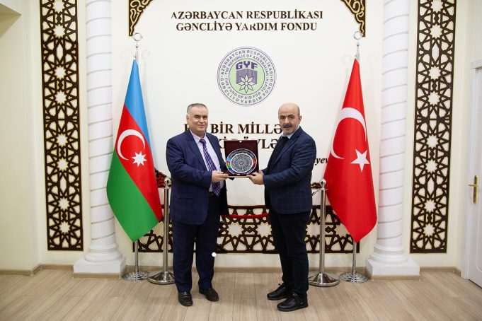 Əziz Mahmud Hüdayi Vəqfinin Nümayəndələri GYF-nin Qonağı Olub