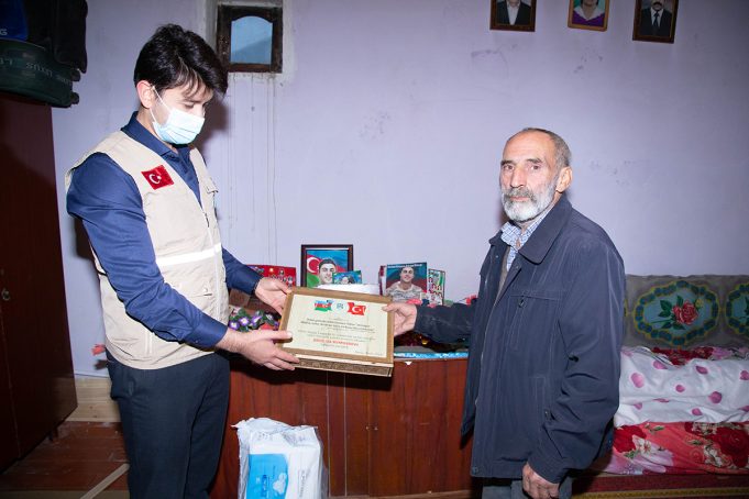 GYF Şəhid Ailəsinin Gözünü Yolda Qoymadı