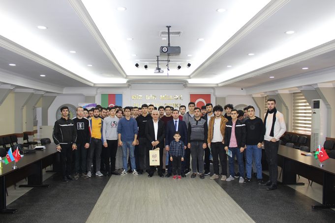 Tarixçi Alim GYF-də İstedadlı Gənclərlə Görüşüb